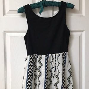 Cute dress with pattern